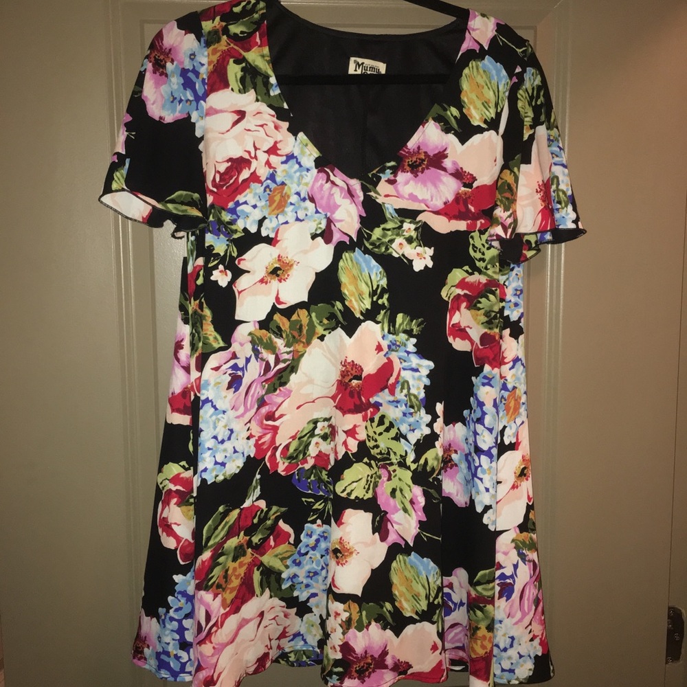 Show me your mumu floral mini dress size M